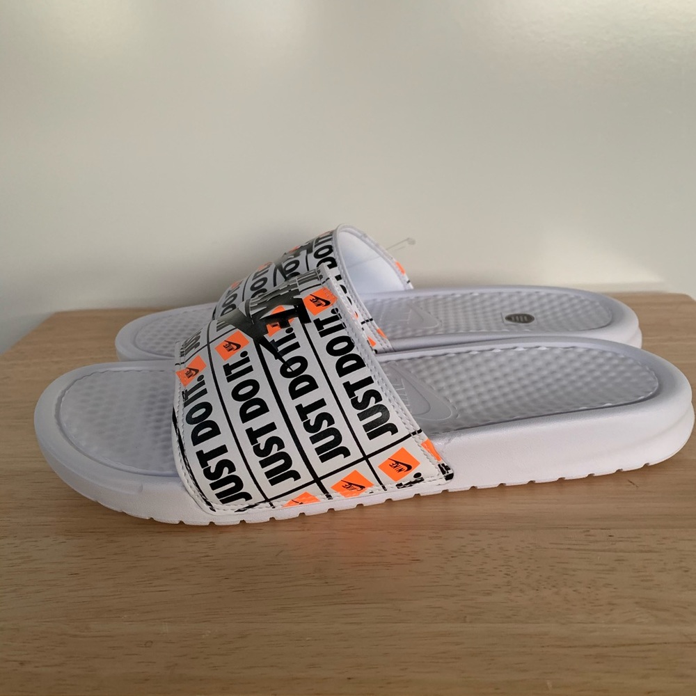NEW Nike Benassi JDI Print